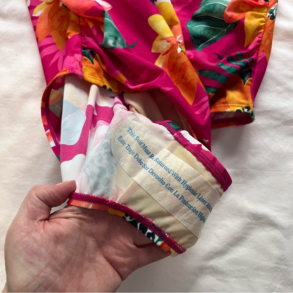 New Kona Sol Tropical Floral One Piece Swimsuit Bathing Suit Women’s 18W Plus - Picture 9 of 9